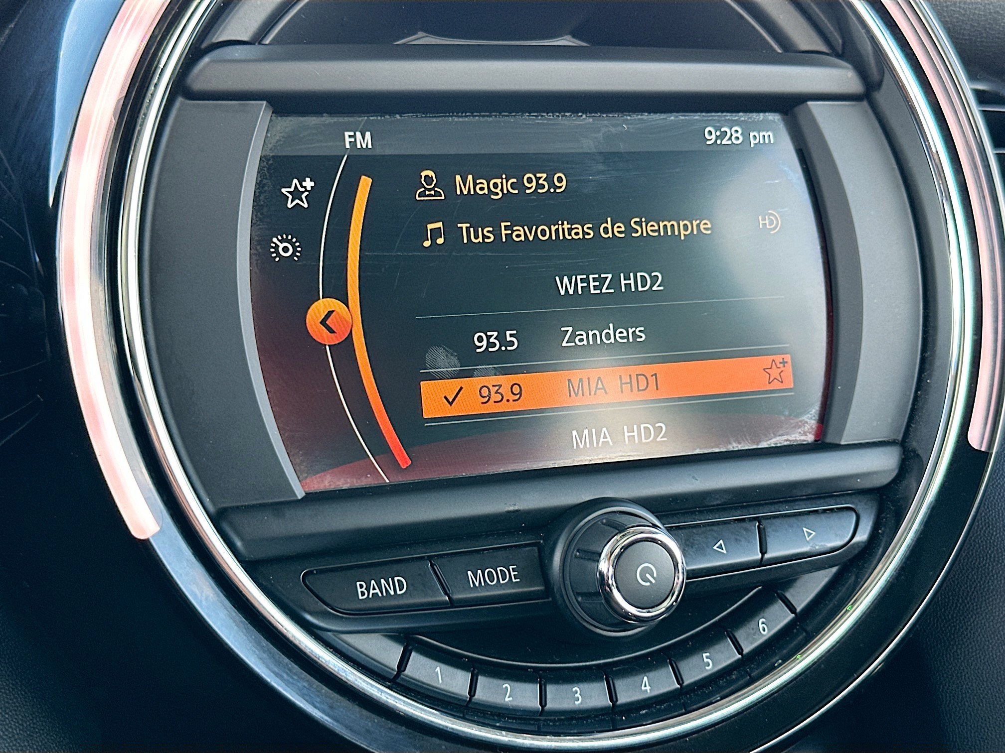 Used 2019 MINI Cooper 2-Door Hardtop FWD image 13