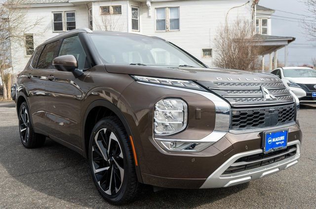 Used 2022 Mitsubishi Outlander SEL image 4