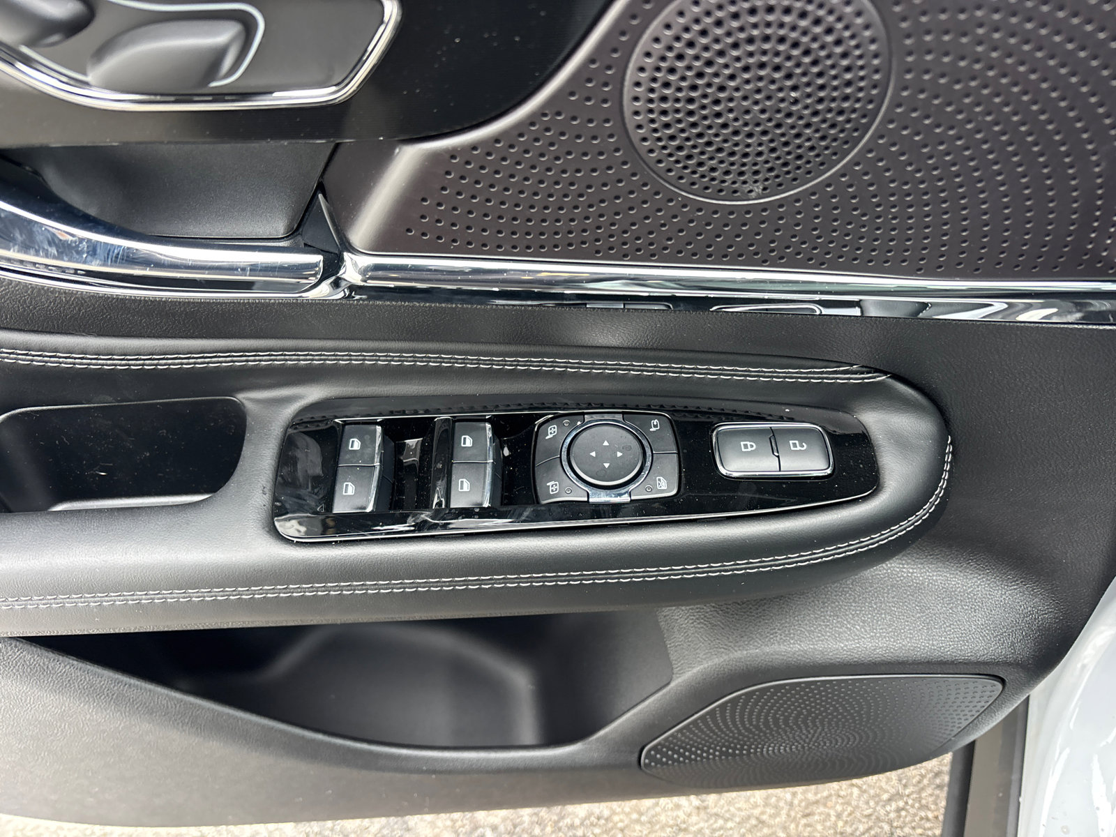 New 2026 Lincoln Corsair Premiere AWD/4WD image 13