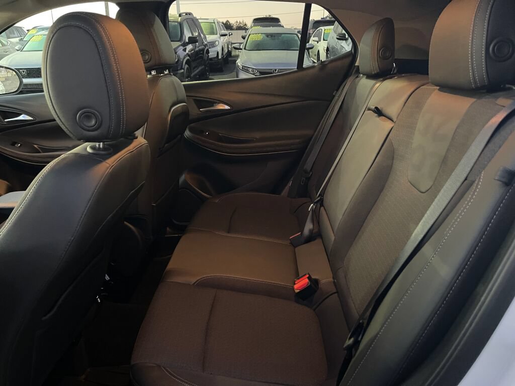 Used 2020 Buick Encore GX Select AWD/4WD image 19