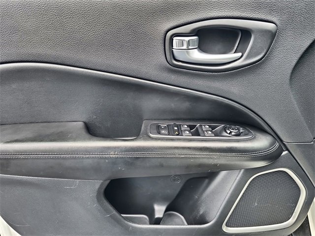 Used 2020 Jeep Compass Latitude image 19