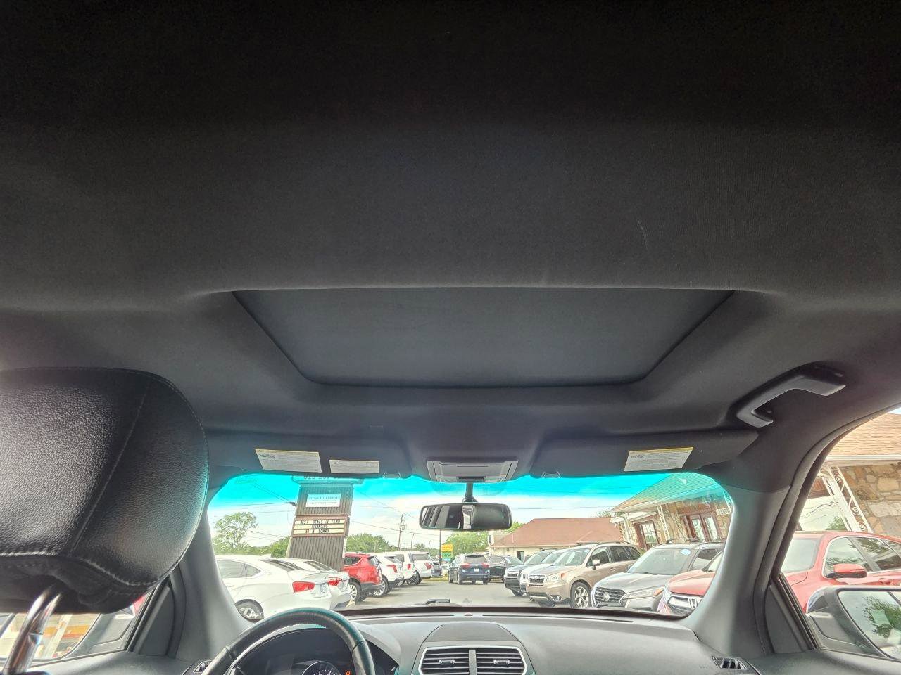 Used 2017 Ford Explorer XLT w/ Equipment Group 202A image 26