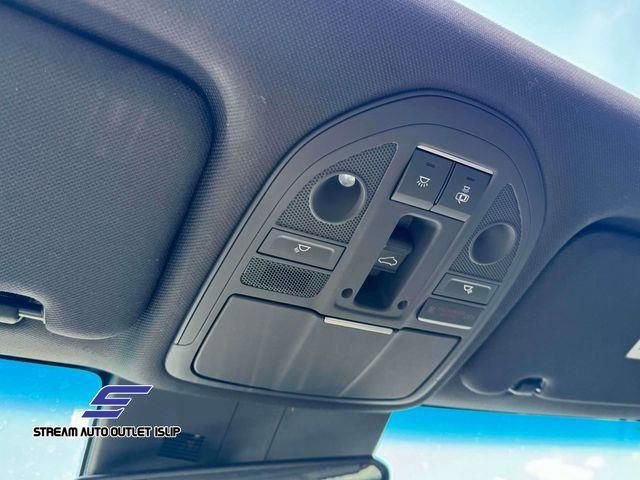 Used 2023 Genesis G70 2.0T w/ Sport Prestige Package image 35