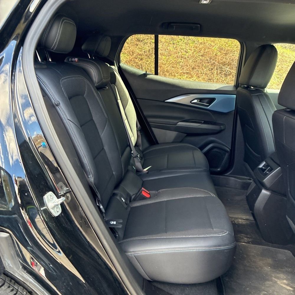 Used 2025 Chevrolet Equinox EV LT w/ Convenience Package image 22