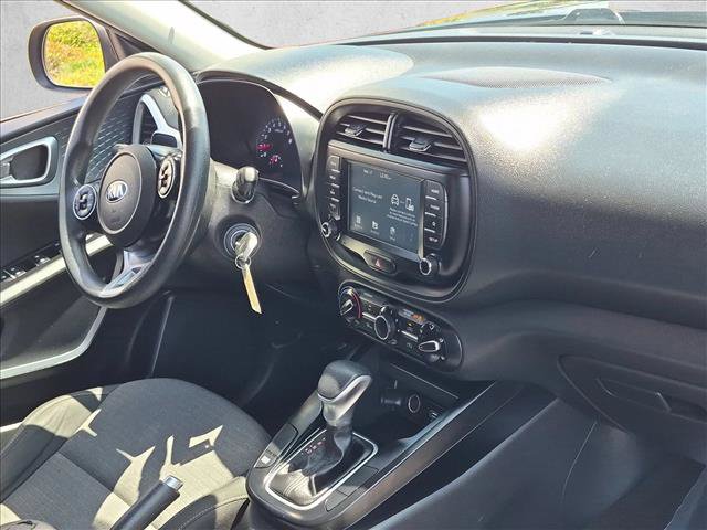 Used 2020 Kia Soul S FWD image 22