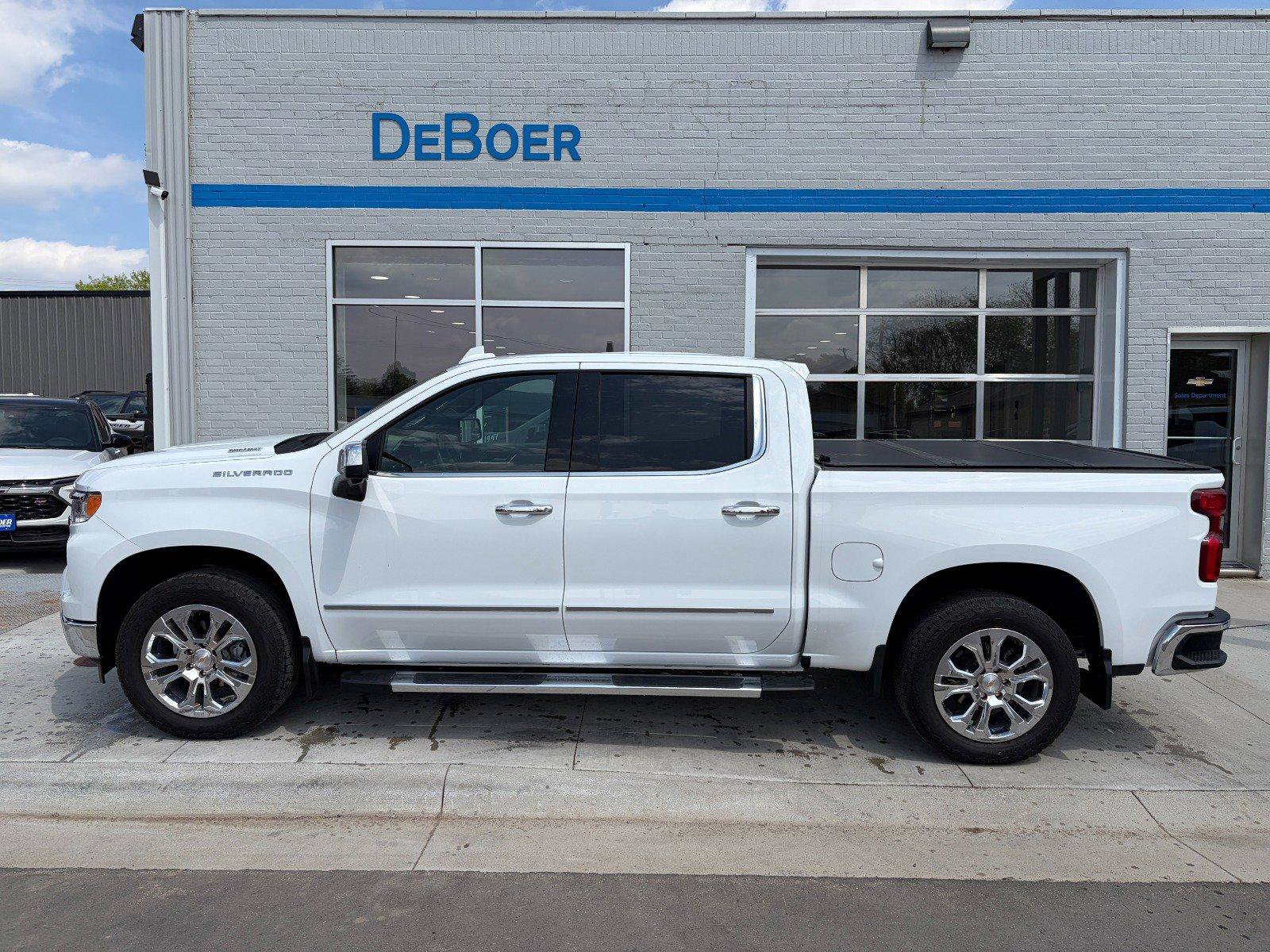 Used 2025 Chevrolet Silverado 1500 LTZ w/ Max Trailering Package AWD/4WD image 2