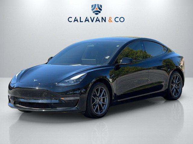 Used 2023 Tesla Model 3 Standard Range RWD image 3
