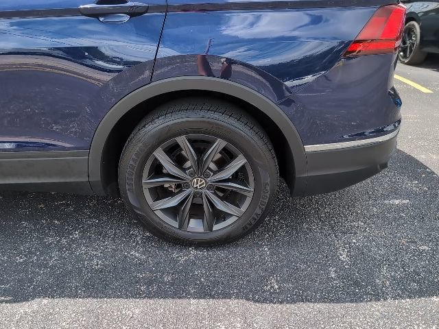 Used 2022 Volkswagen Tiguan SE image 7