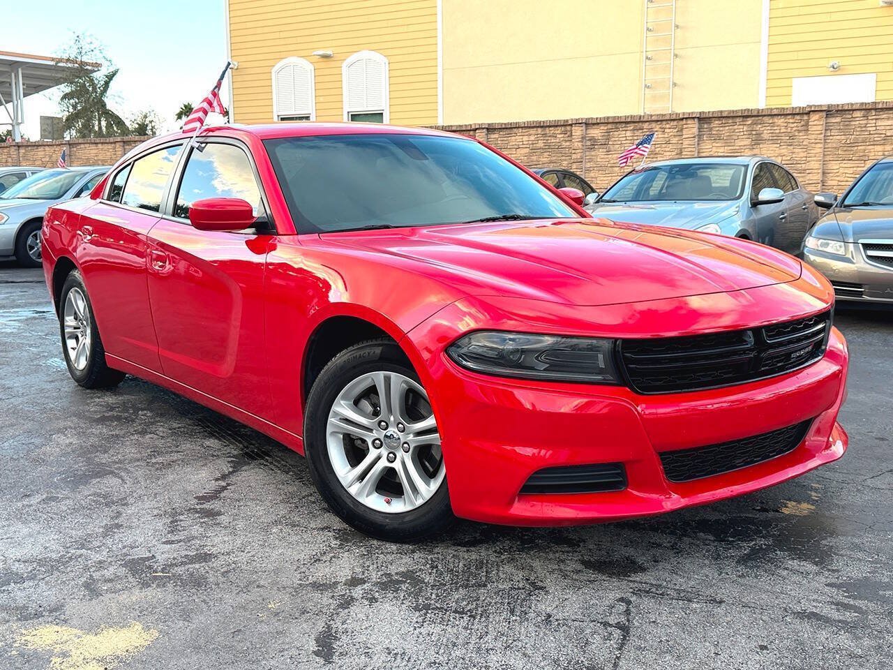 Used 2022 Dodge Charger SXT RWD image 3