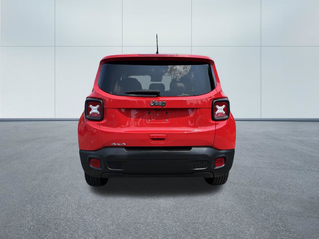 Used 2023 Jeep Renegade Latitude AWD/4WD image 6