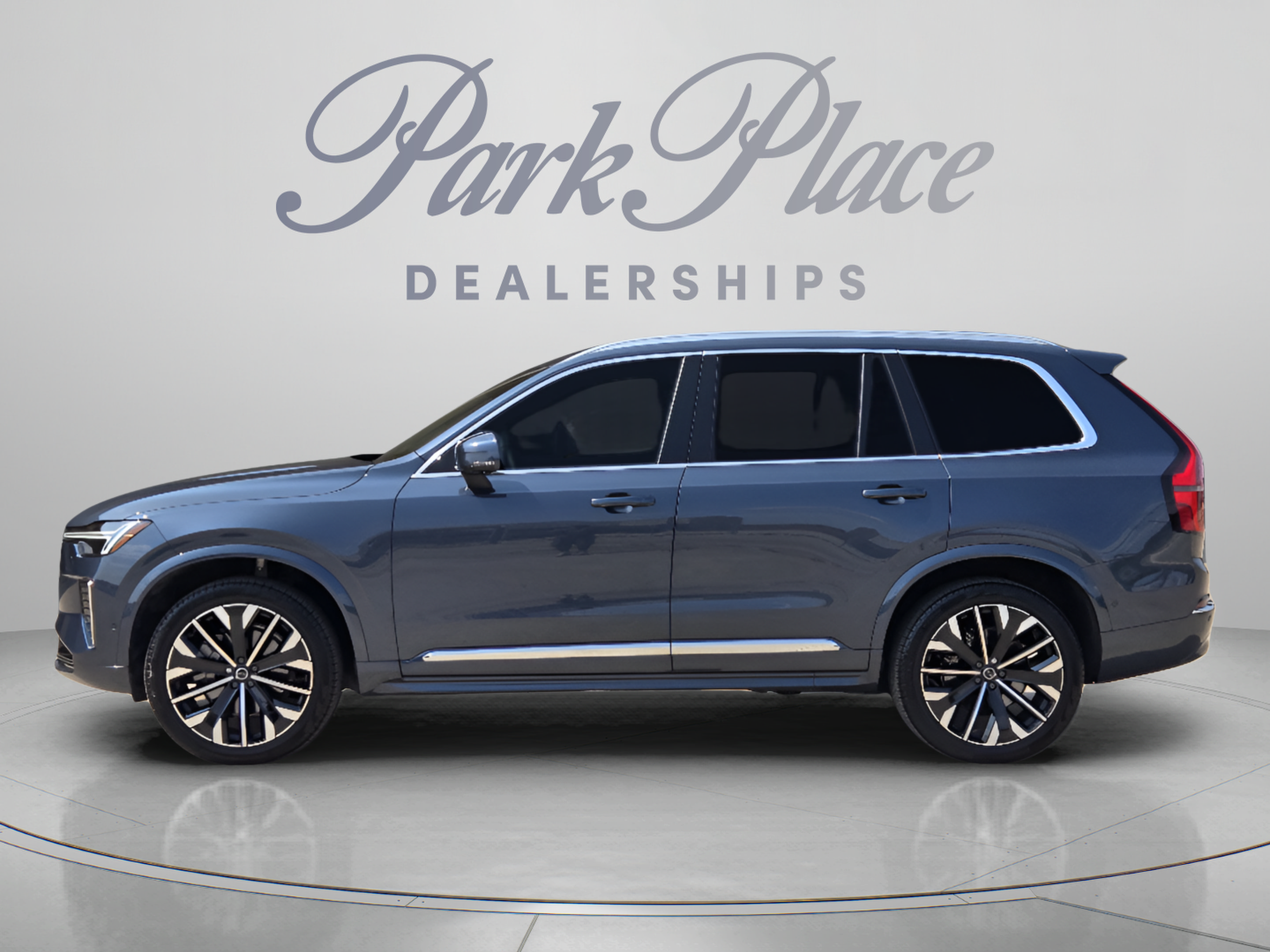 Certified 2026 Volvo XC90 B6 Plus w/ Protection Package Premier AWD/4WD image 2