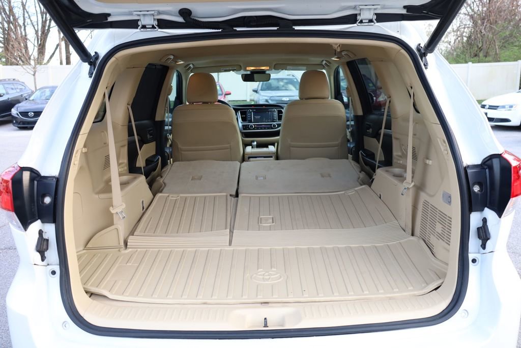 Used 2018 Toyota Highlander XLE image 9