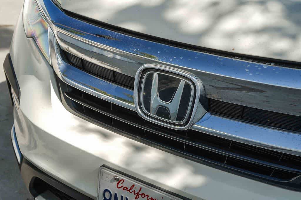 Used 2019 Honda Pilot Touring image 9