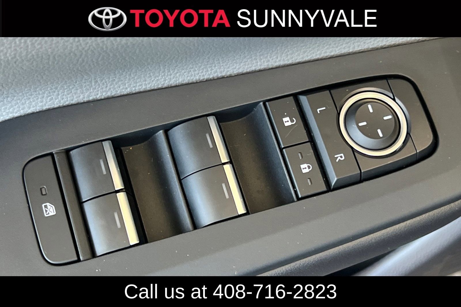 Used 2023 Toyota Prius XLE image 17