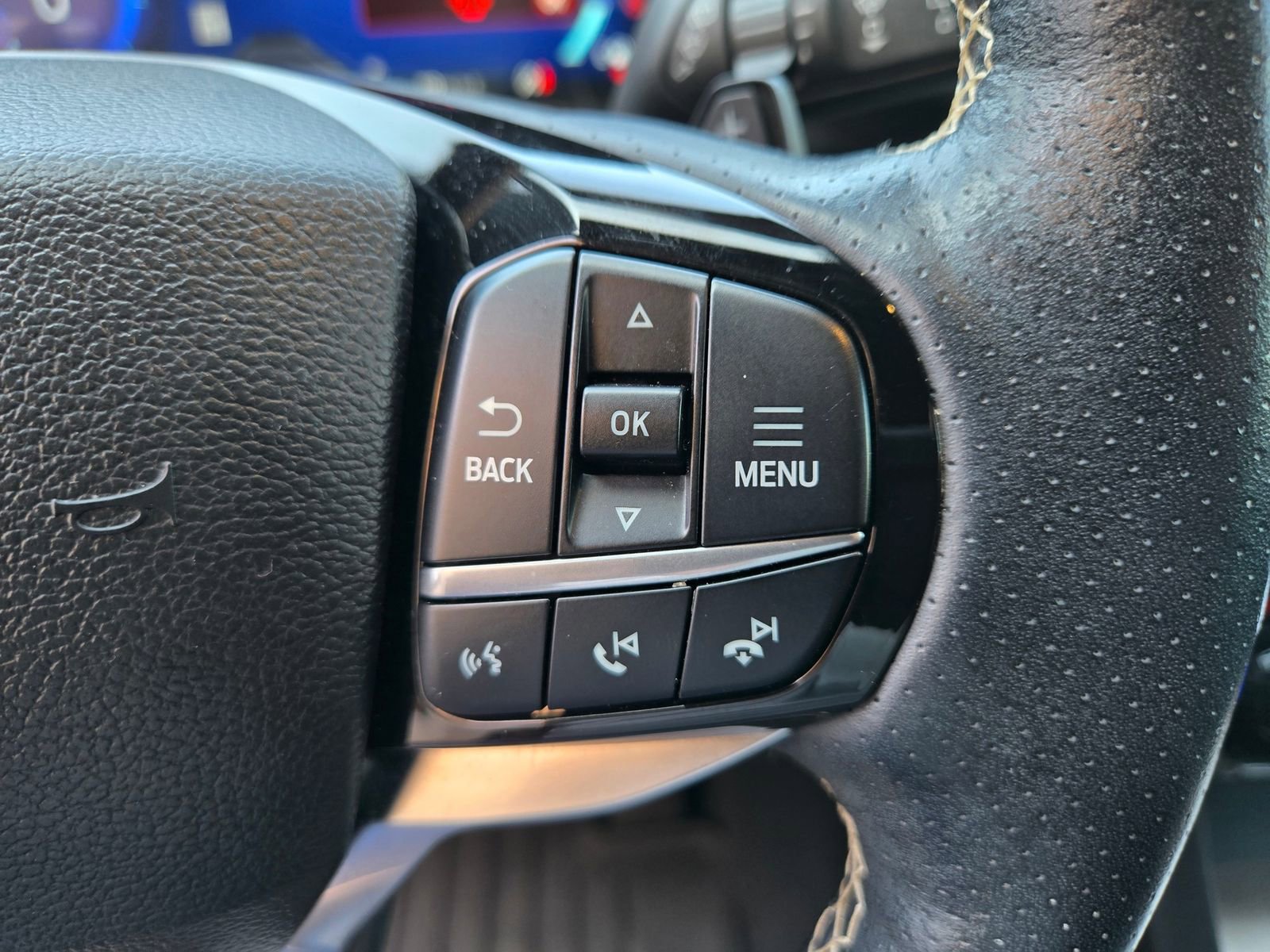 Used 2023 Ford Explorer ST w/ Equipment Group 401A AWD/4WD image 13
