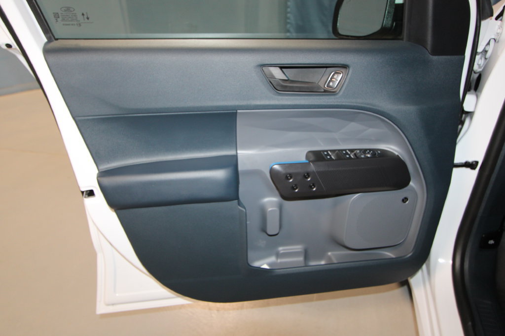 Used 2025 Ford Maverick Lobo AWD/4WD image 5