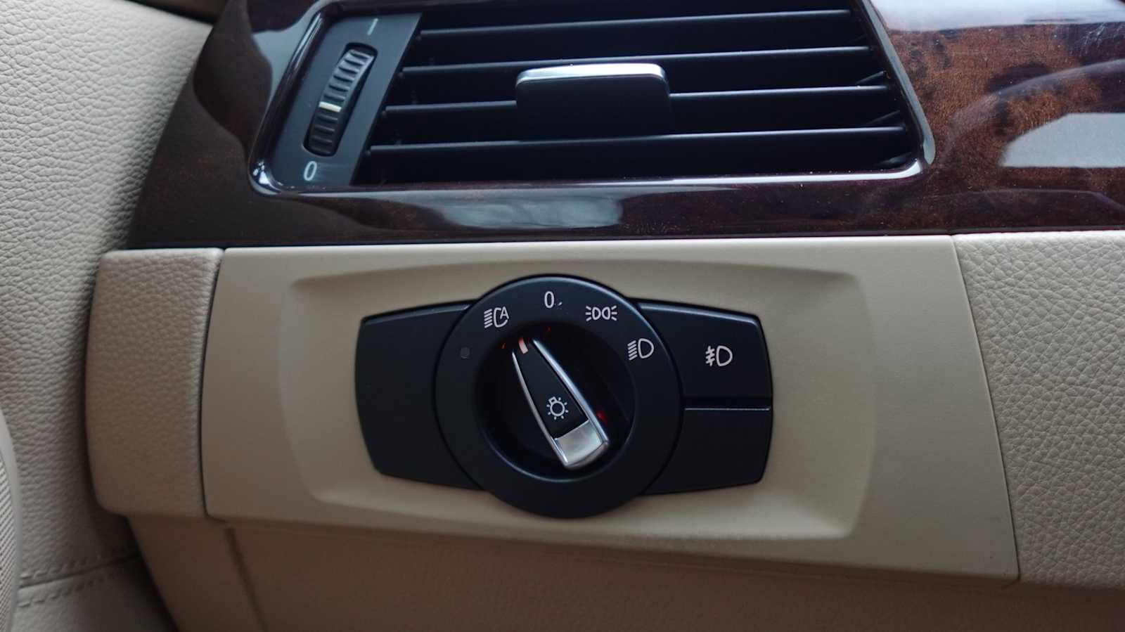 Used 2011 BMW 328i xDrive 328i xDrive image 41