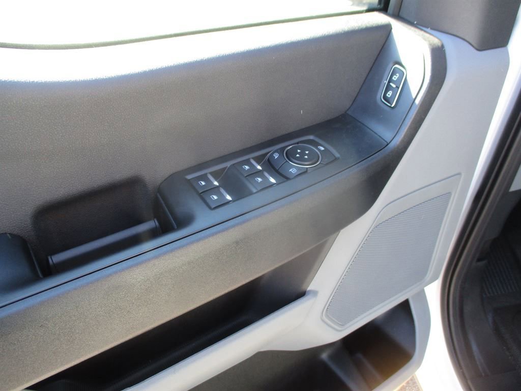 New 2026 Ford F250 XL w/ XL Chrome Package image 17