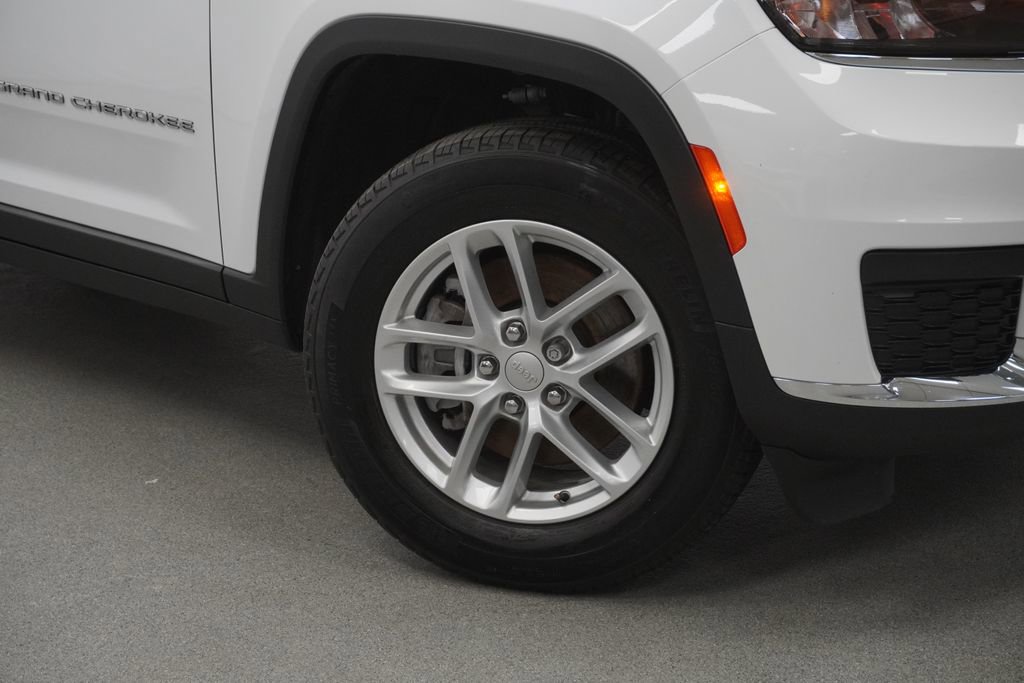 Certified 2023 Jeep Grand Cherokee L Laredo AWD/4WD image 4