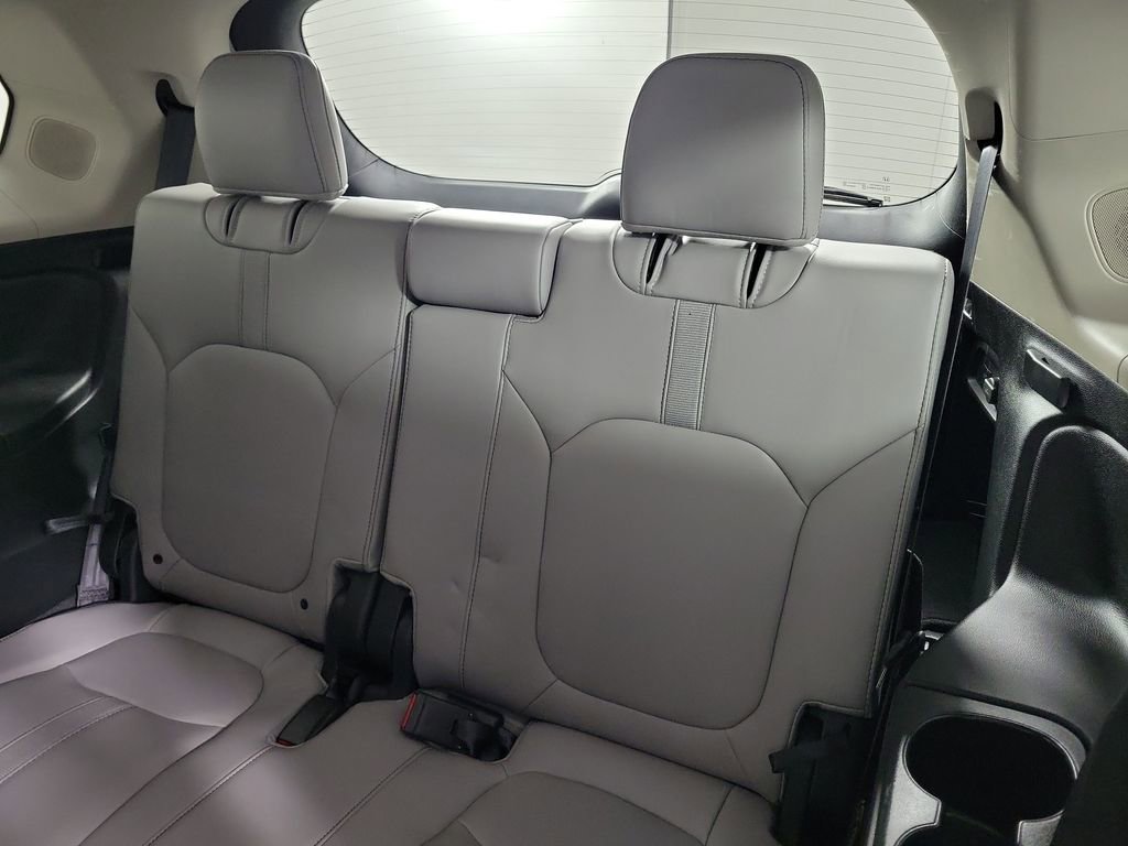Used 2024 Honda Pilot Touring image 23