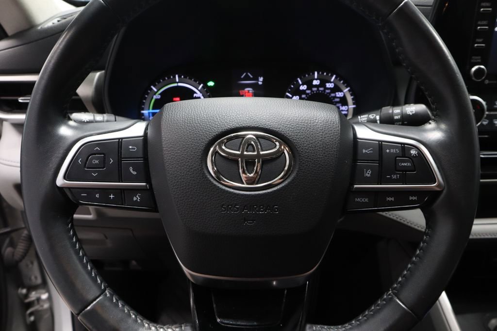 Used 2021 Toyota Highlander LE image 31