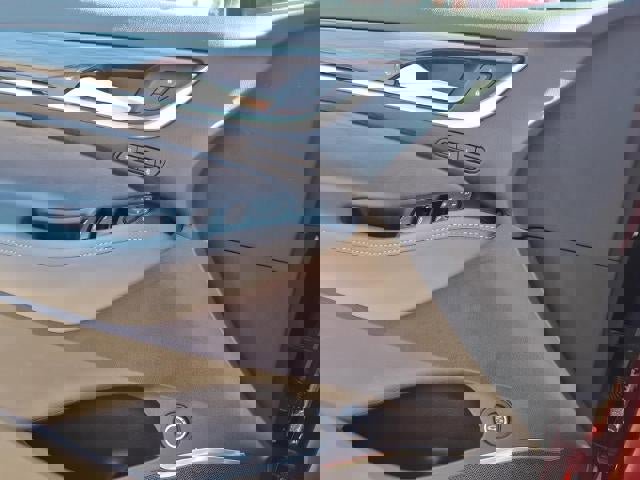 Used 2024 Buick Enclave Premium image 17