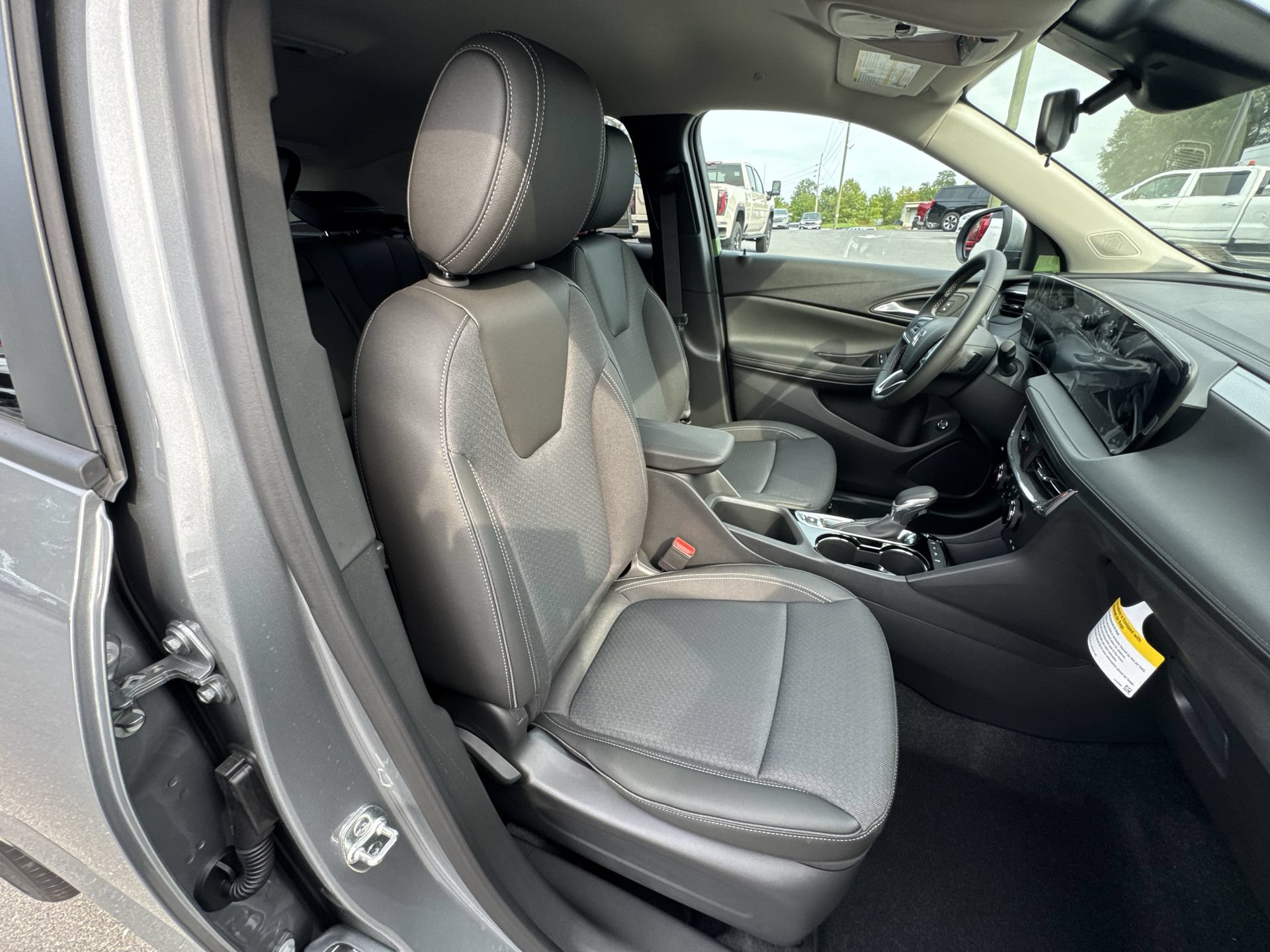 New 2026 Buick Encore GX Preferred w/ Comfort Package AWD/4WD image 24