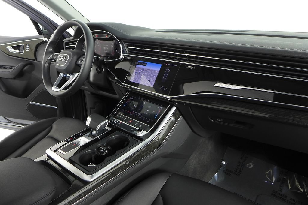 Used 2023 Audi Q7 2.0T Premium Plus w/ Premium Plus Package AWD/4WD image 13