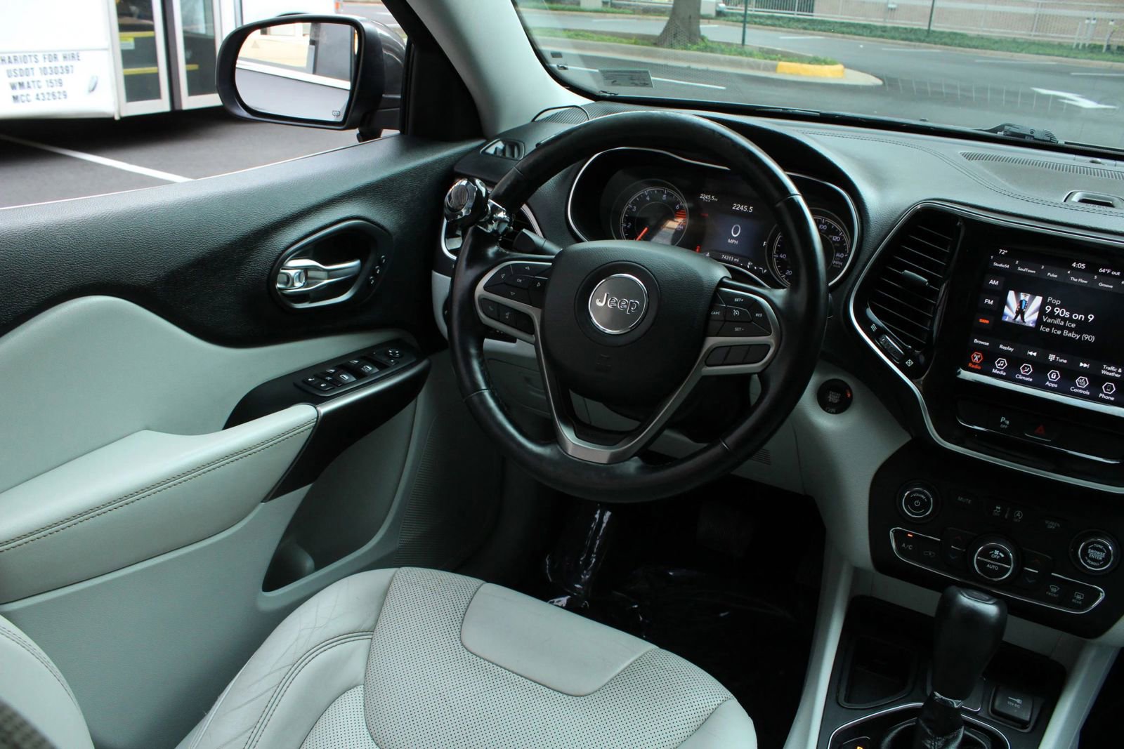 Used 2020 Jeep Cherokee Limited FWD image 25