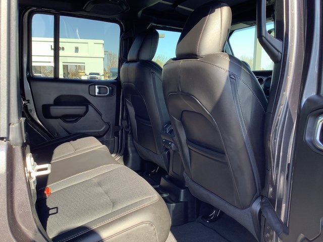 Used 2023 Jeep Wrangler Sport S image 32