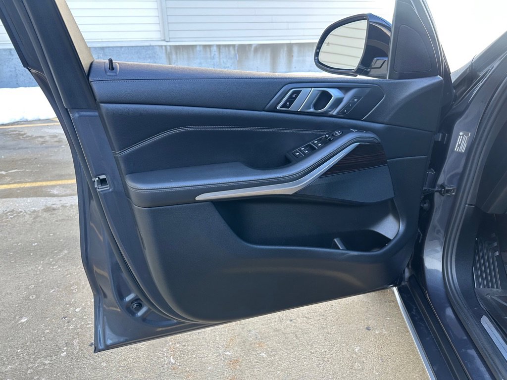 Used 2019 BMW X5 xDrive40i w/ Premium Package 2 AWD/4WD image 10