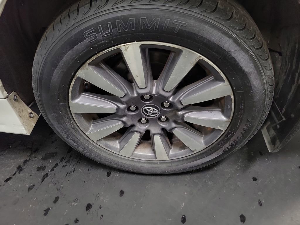 Used 2020 Toyota Sienna LE image 10