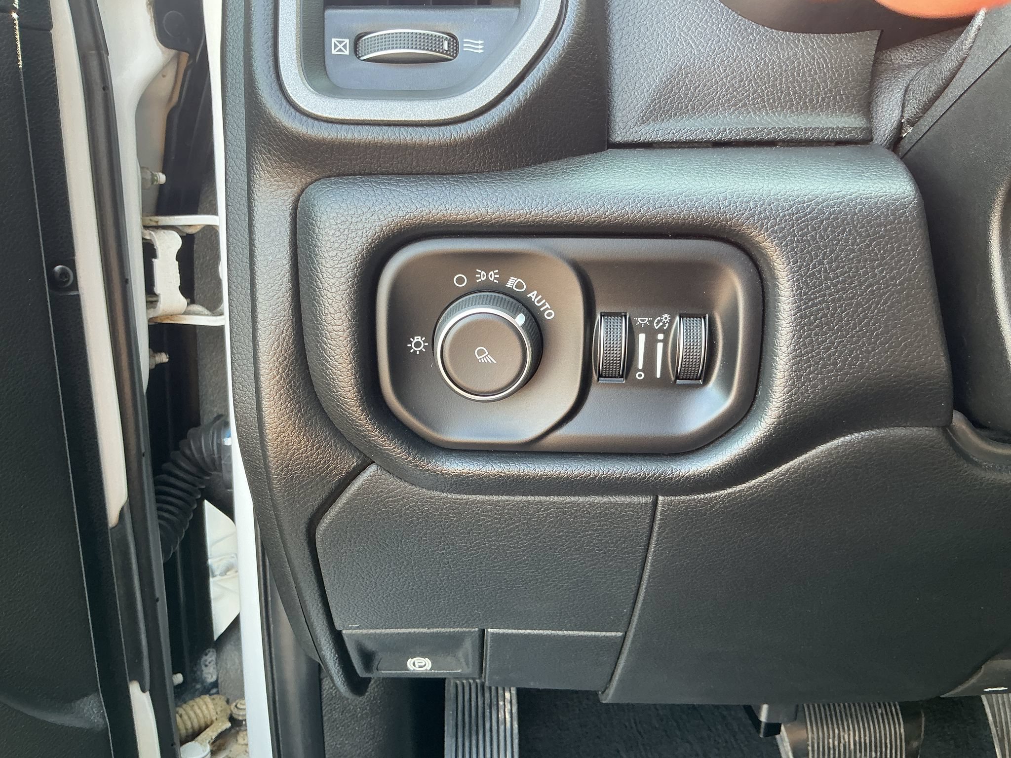 Used 2019 RAM 2500 Tradesman AWD/4WD image 18