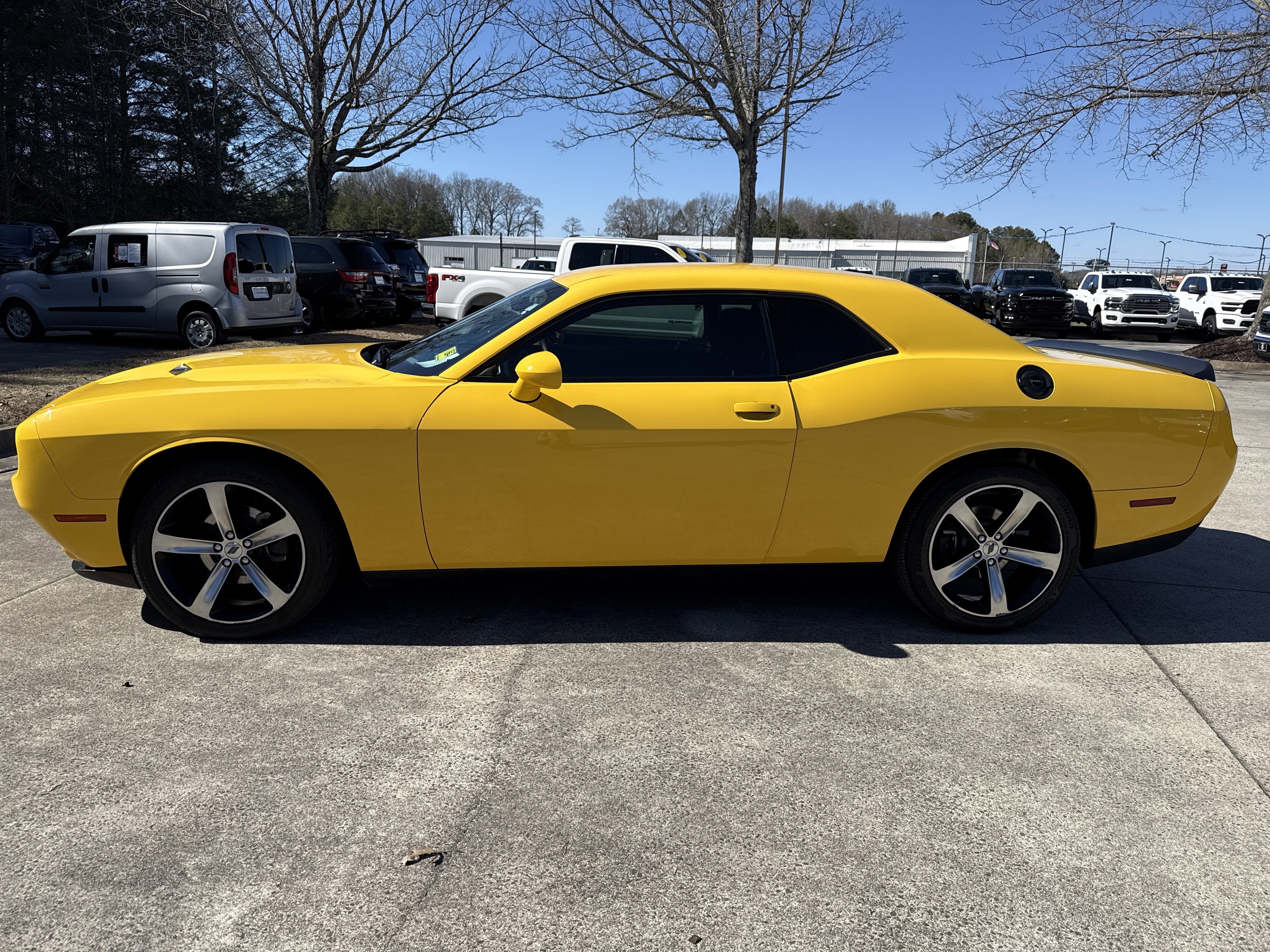 Used 2018 Dodge Challenger SXT w/ Blacktop Package image 4