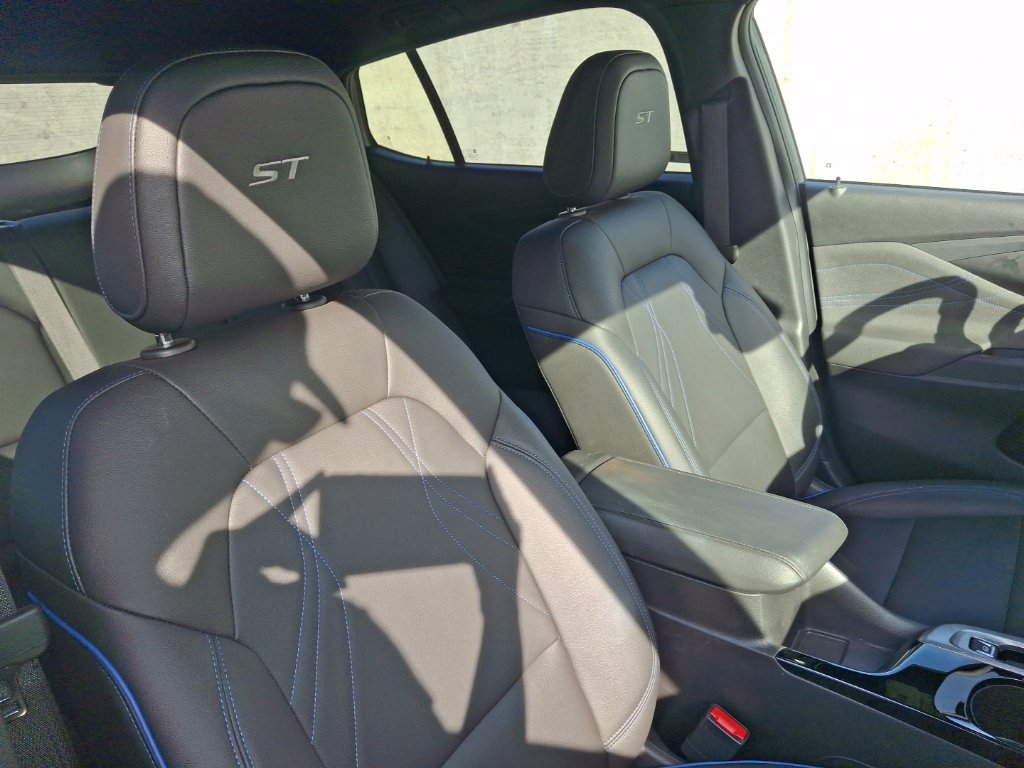 Used 2026 Buick Envista Sport Touring w/ Convenience I Package FWD image 14