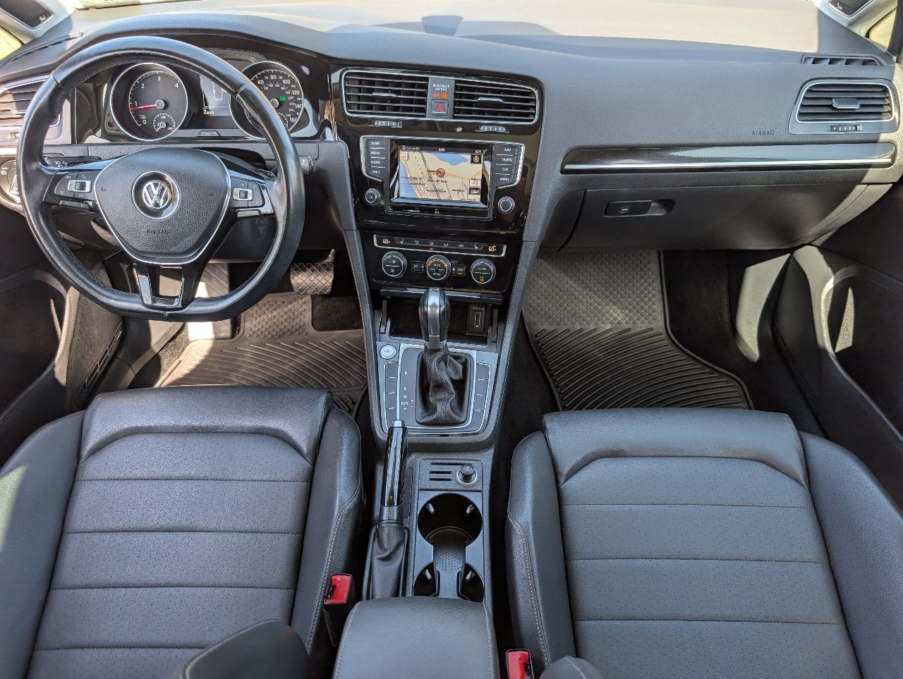 Used 2015 Volkswagen Golf TDI SEL FWD image 4
