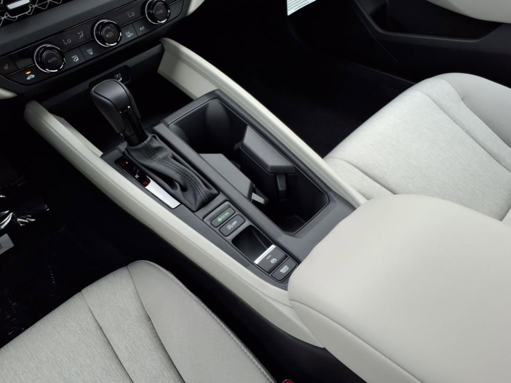 New 2025 Honda Accord SE image 17