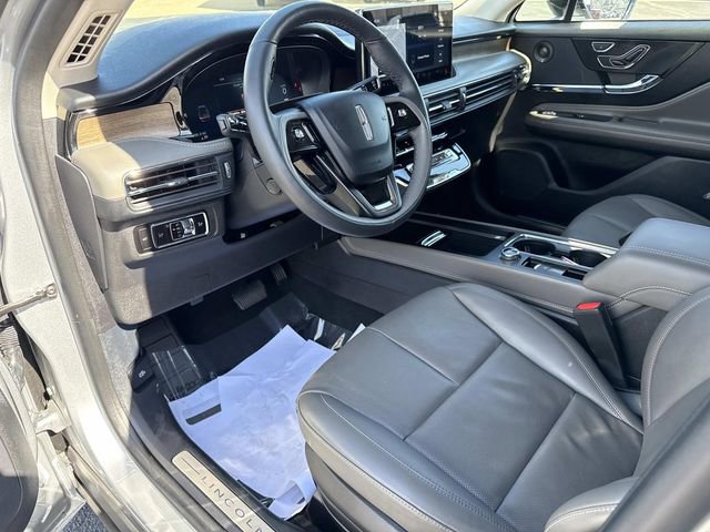 Used 2023 Lincoln Corsair Reserve w/ Equipment Group 202A image 10