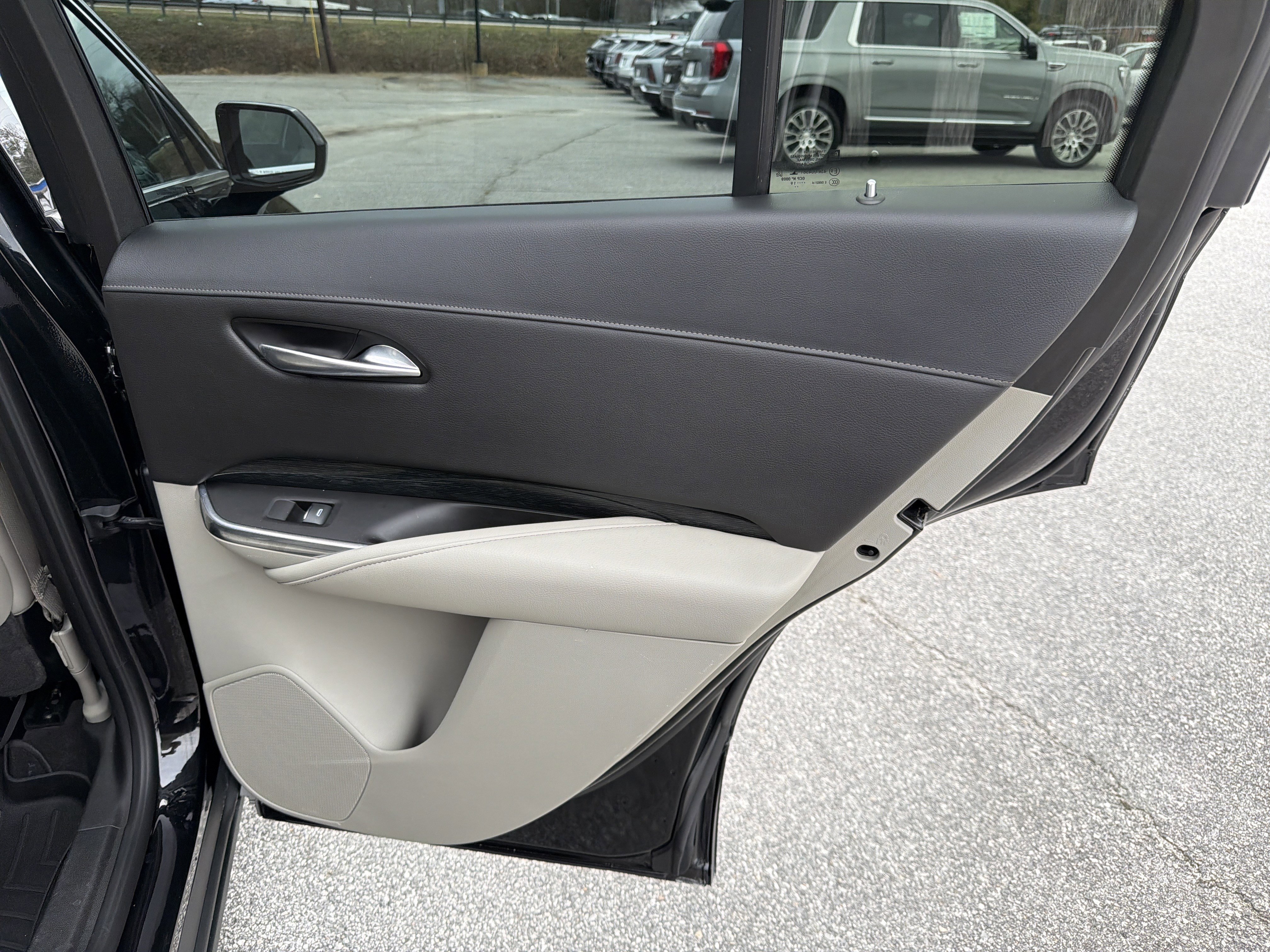 Used 2019 Cadillac XT4 Premium Luxury w/ Cold Weather Package image 19