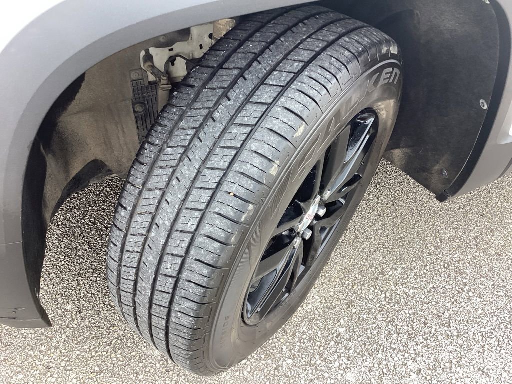 Used 2018 GMC Acadia SLT w/ LPO, Black Accent Package FWD image 20