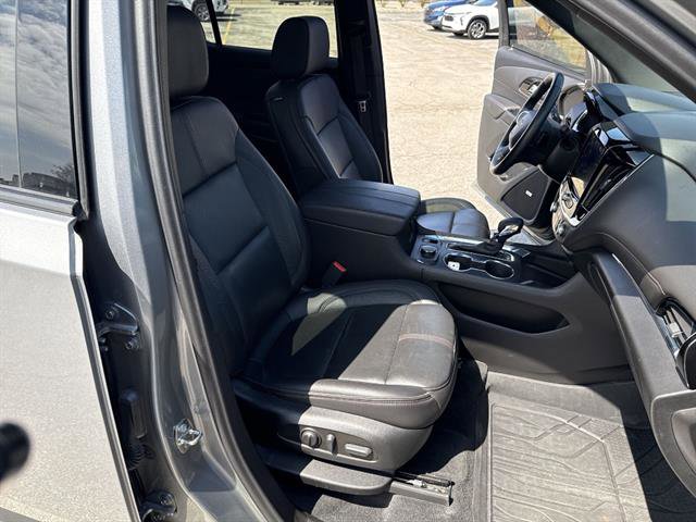 Used 2023 Chevrolet Traverse RS w/ LPO, Floor Liner Package AWD/4WD image 18