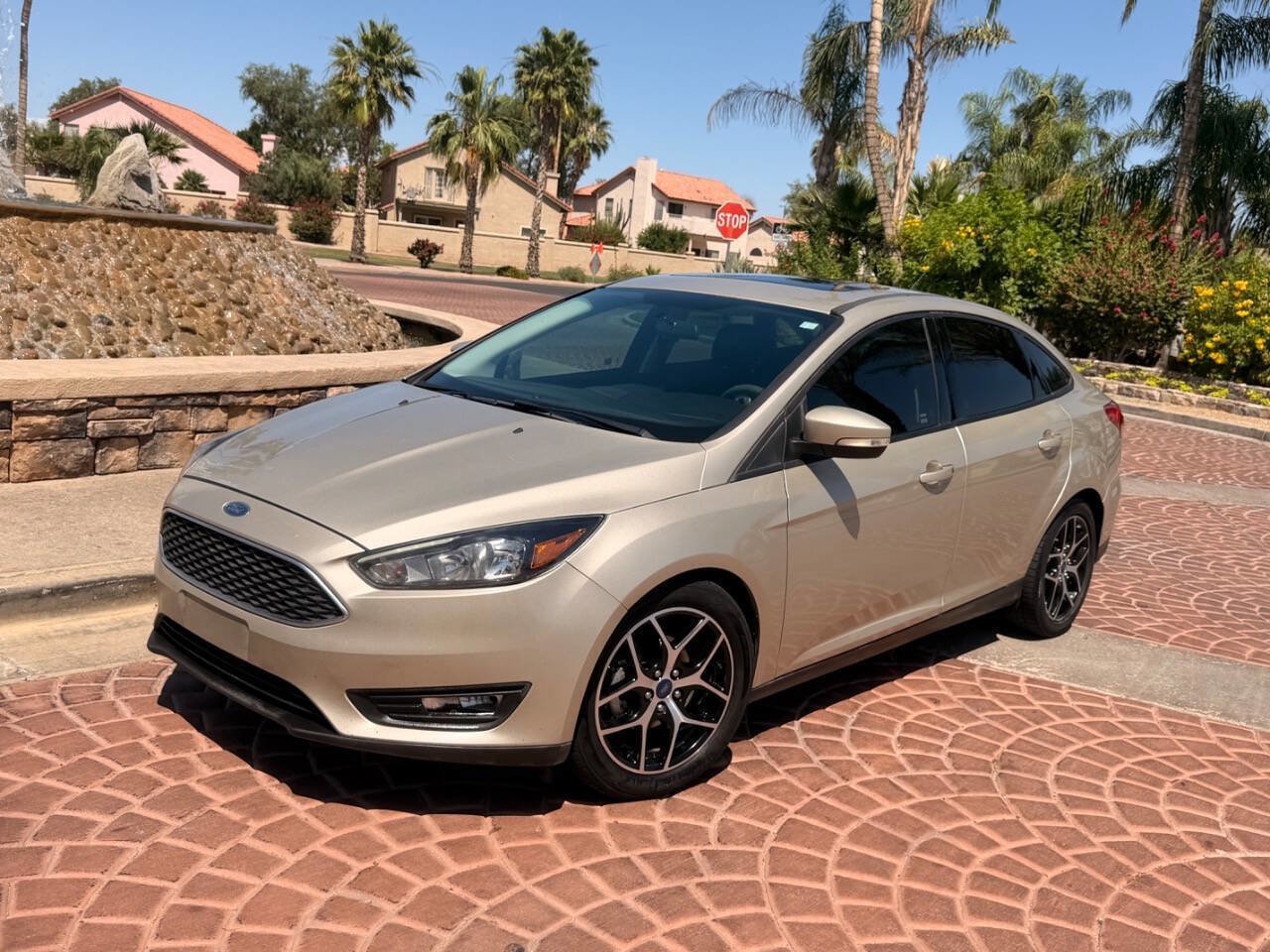Used 2018 Ford Focus SEL FWD image 1