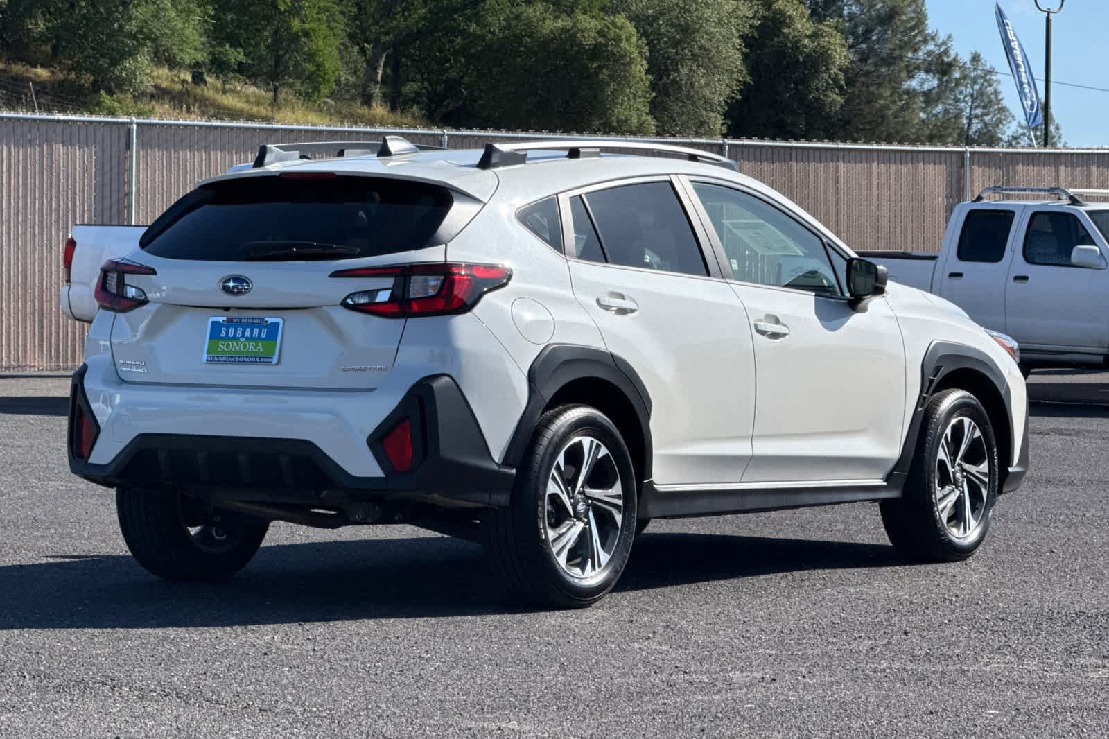 Used 2025 Subaru Crosstrek 2.5i Premium AWD/4WD image 3
