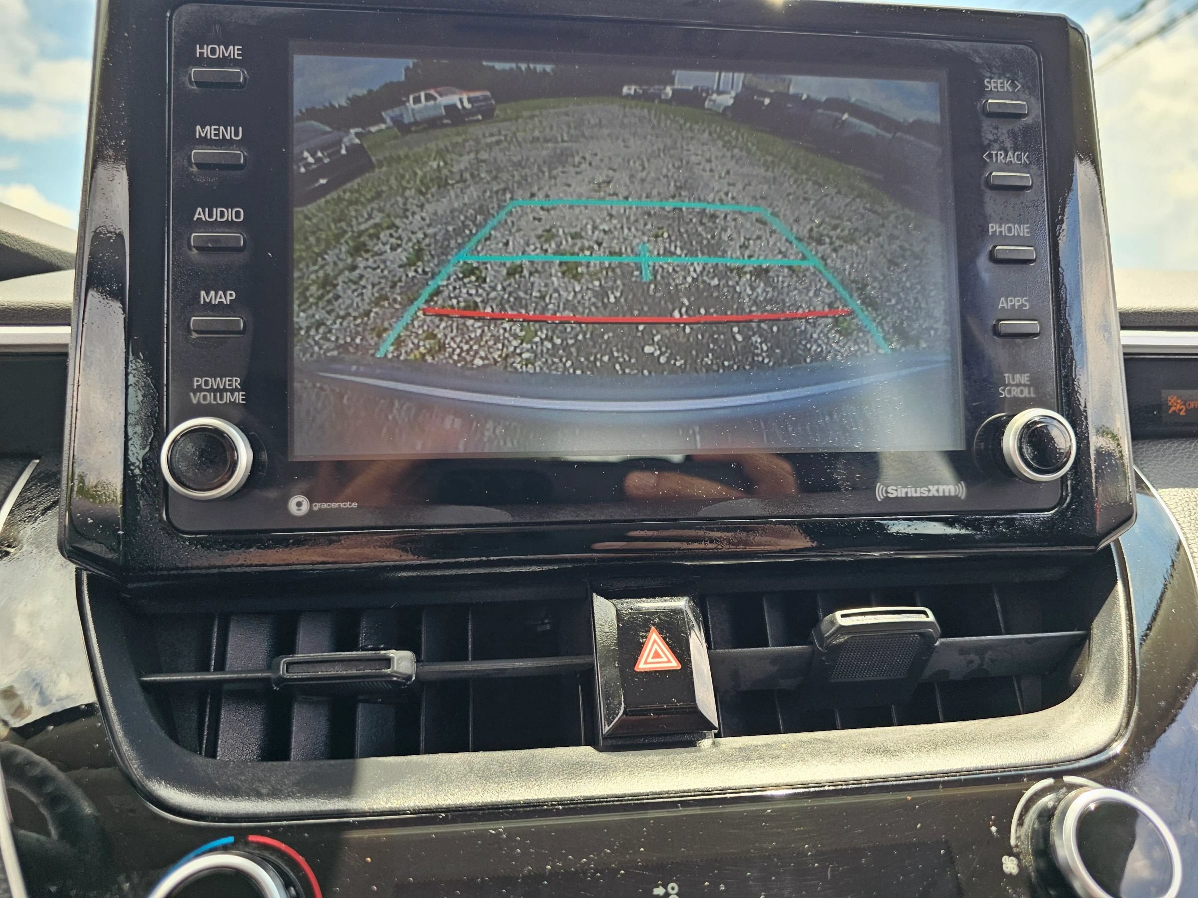 Used 2022 Toyota Corolla LE FWD image 11