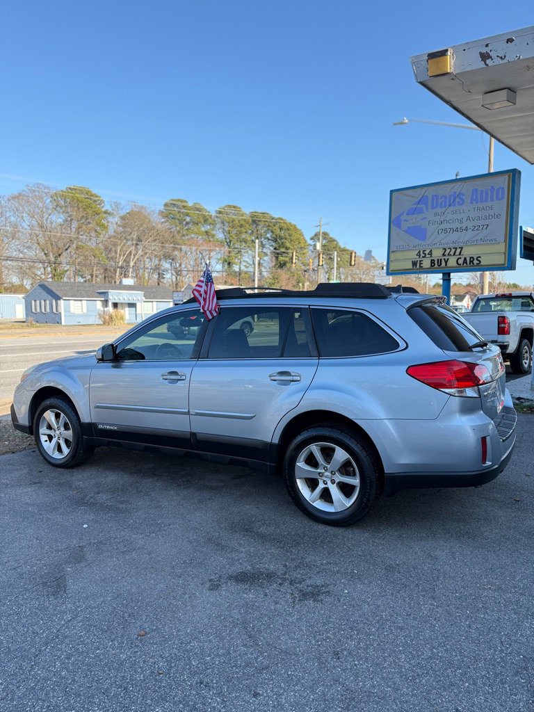 Used 2013 Subaru Outback 2.5i Limited w/ Moonroof Pkg image 2