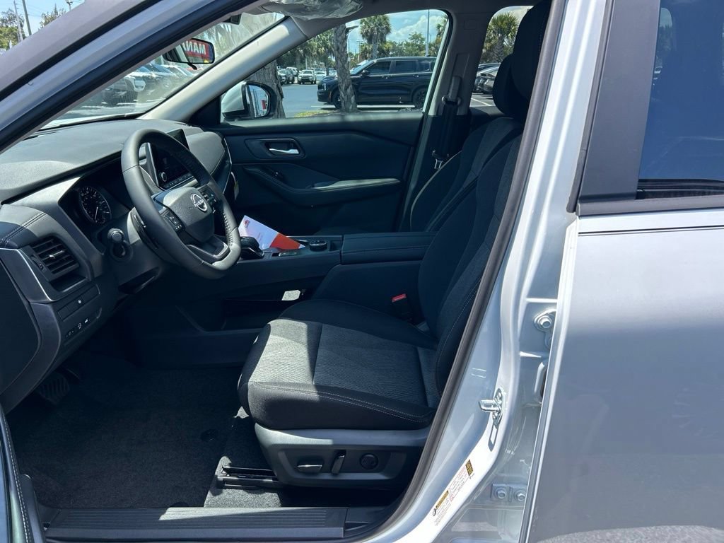 New 2026 Nissan Rogue SV AWD/4WD image 16