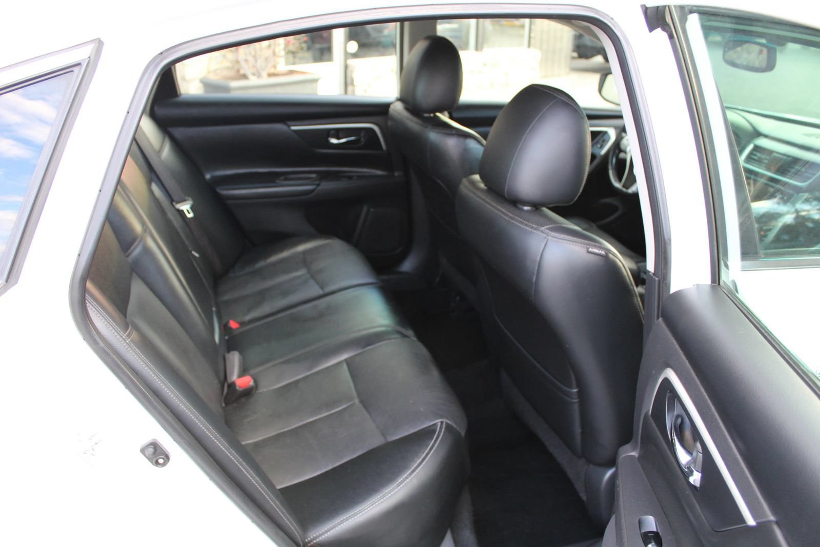 Used 2018 Nissan Altima 2.5 SL FWD image 11