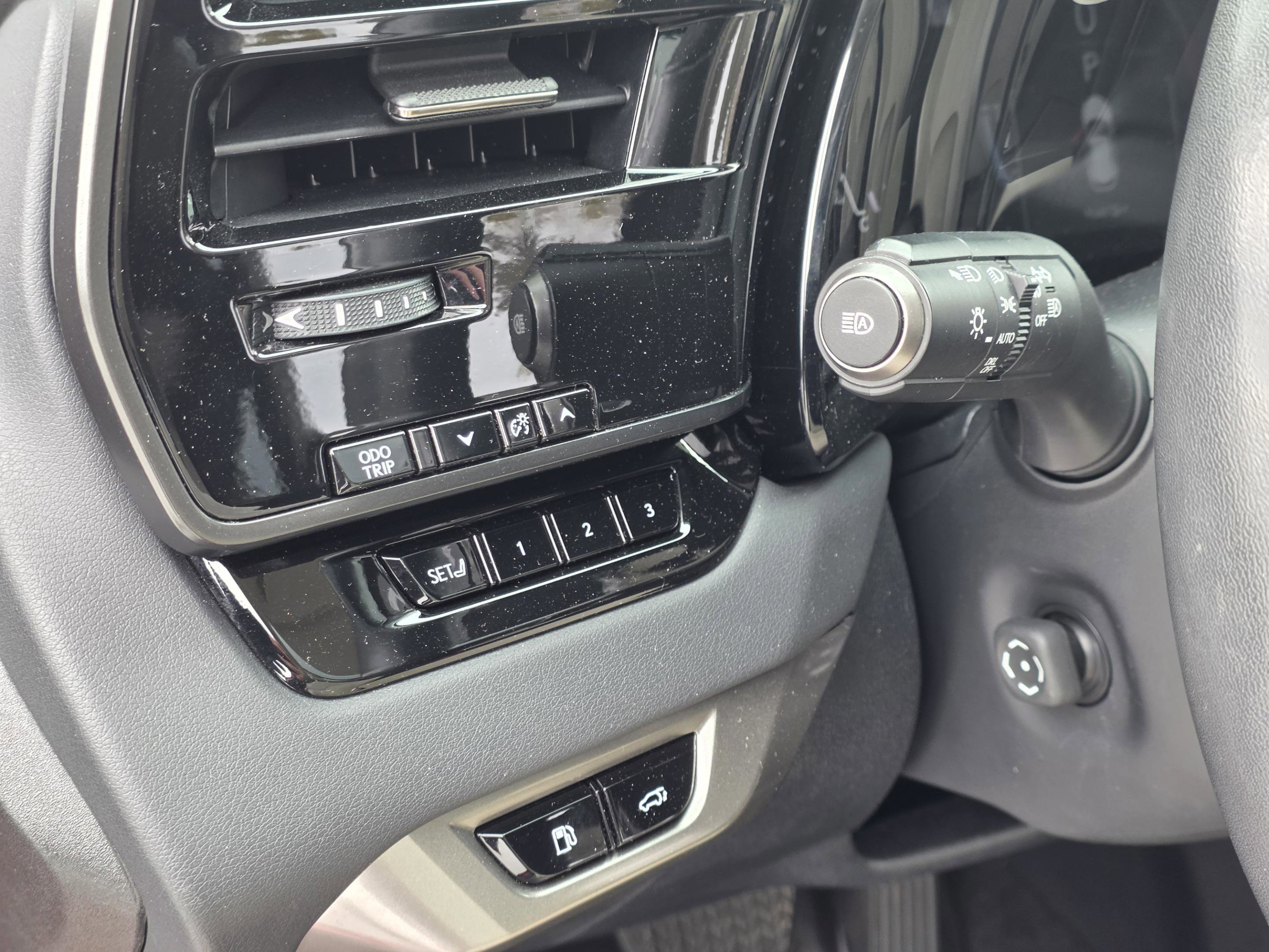 Certified 2023 Lexus RX 350 w/ Accessory Package (Z1) image 16