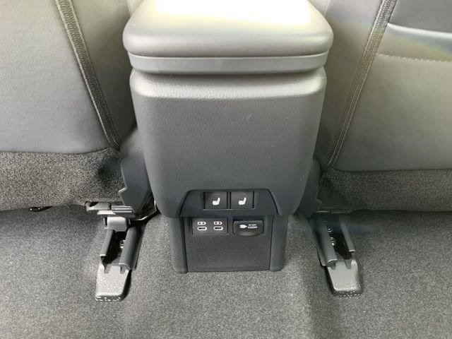 New 2025 Toyota Prius Plug-In Hybrid w/ Limited Premium Package FWD image 33