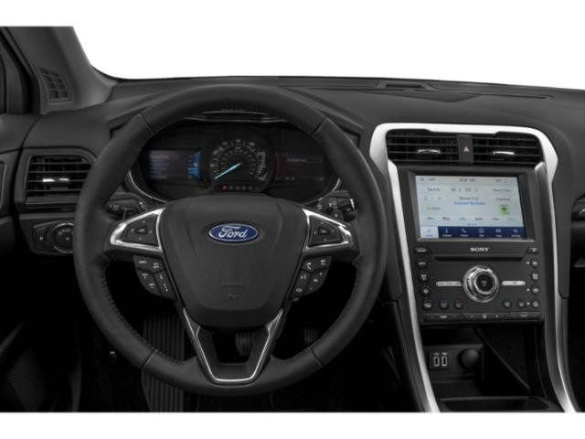 Used 2020 Ford Fusion Titanium image 9
